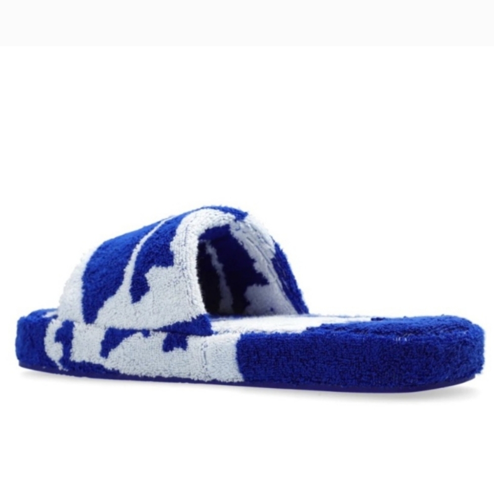 Burberry Blue/White Knight IP Pattern Fabric Slippers on Rubber Sole - Picture 6 of 9